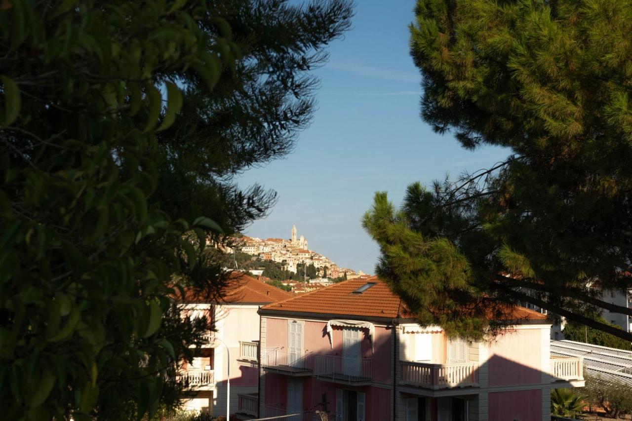 Luminoso Appartamento Con Ampia Terrazza San Bartolomeo Al Mare Exteriör bild